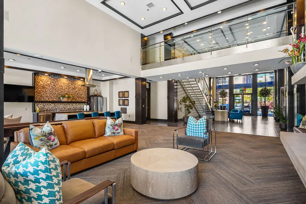 The Aston - Indoors, Building, Foyer