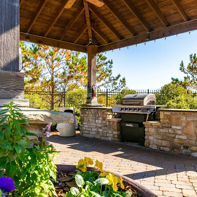 Summer Lake Summer Lake - Yard