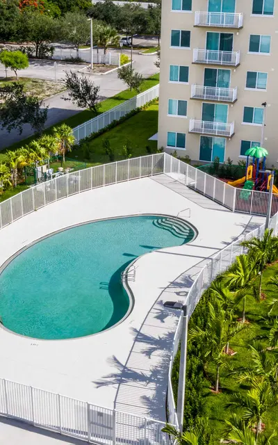 AHS Coral Reef - City, Pool, Hotel