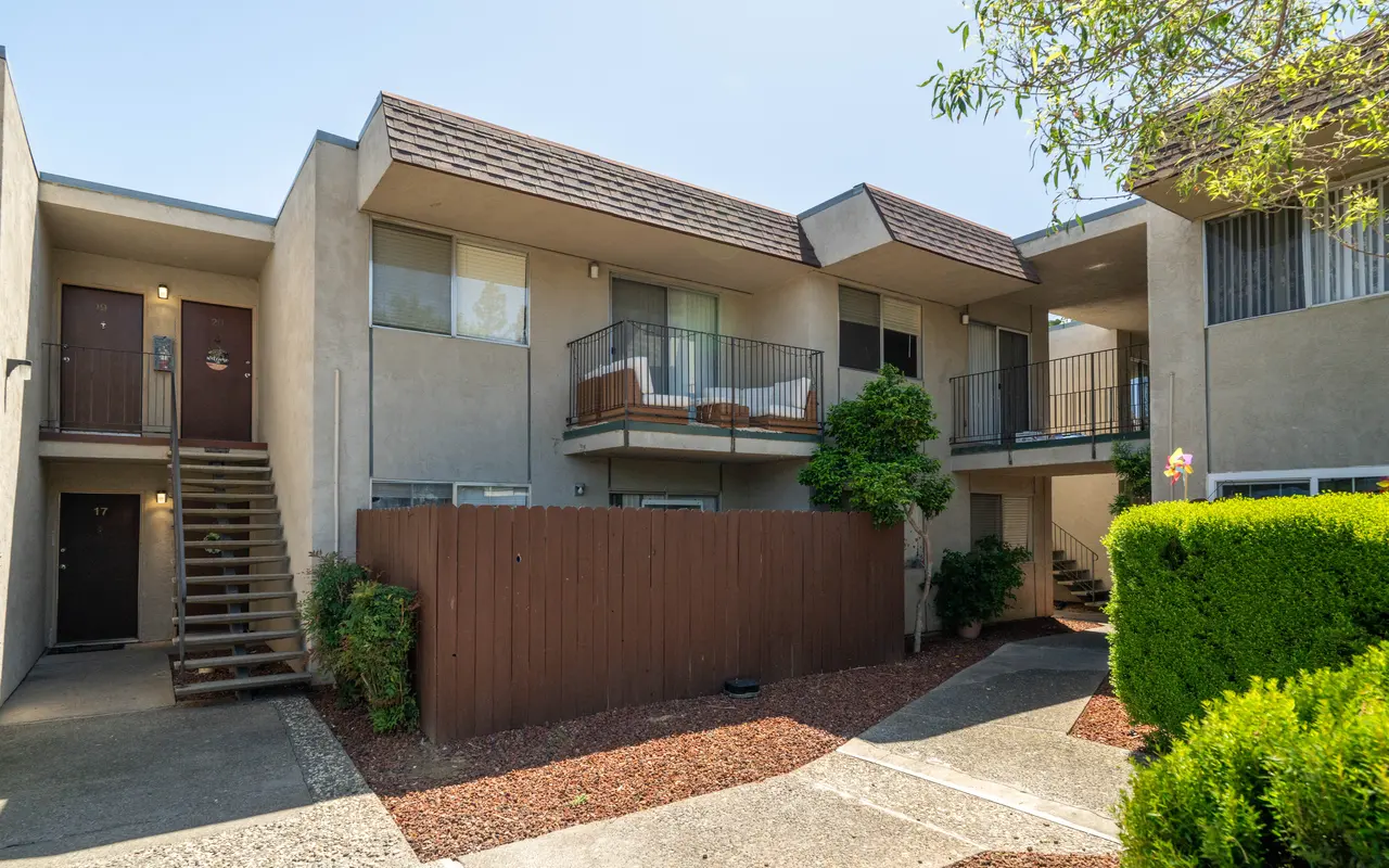 Cottage Square - Neighborhood, City, House