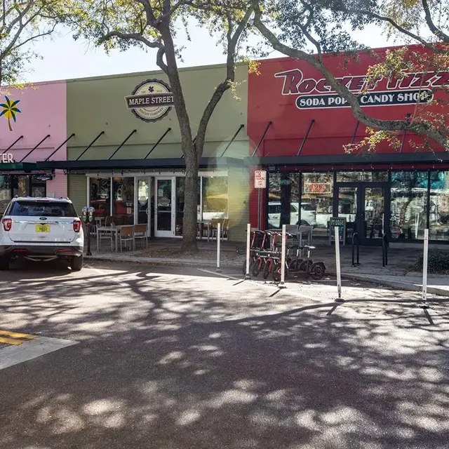 Vantage St Pete - Building, Urban, Car