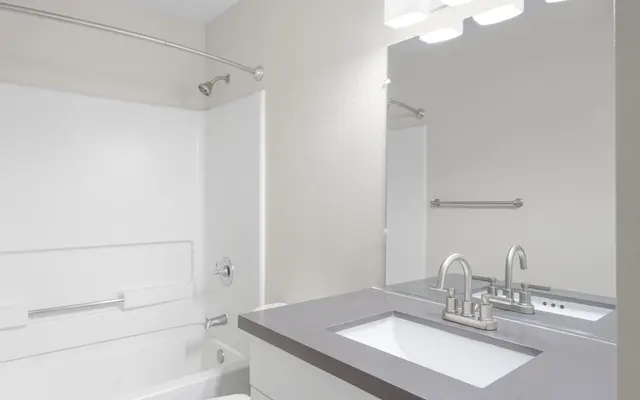 15Fifty5 - Indoors, Room