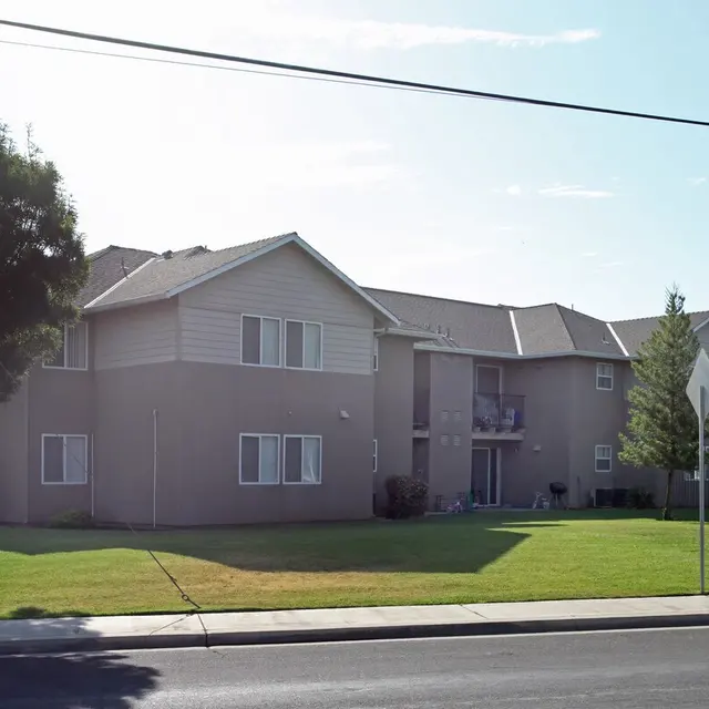 College Park - Neighborhood, Grass, Suburb