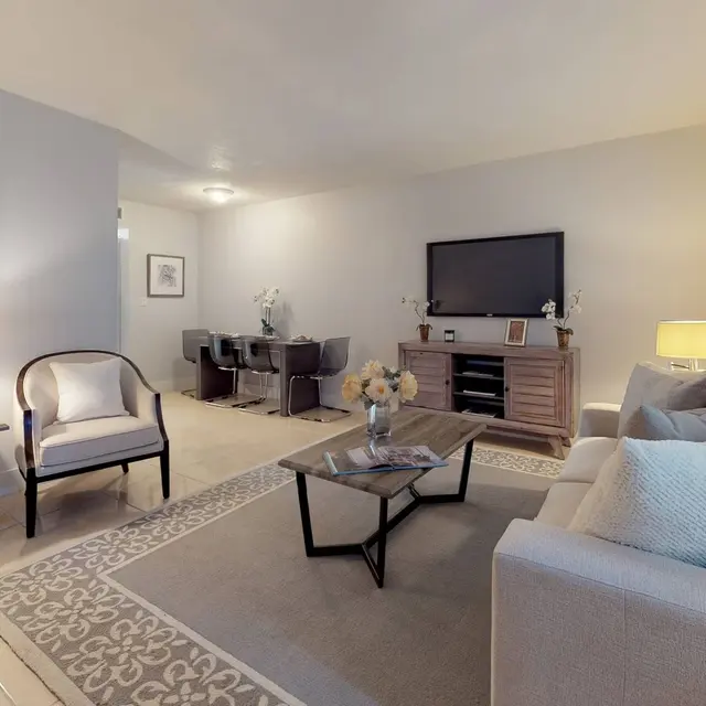 Lake House Apartments - Home Decor, Furniture, Living Room