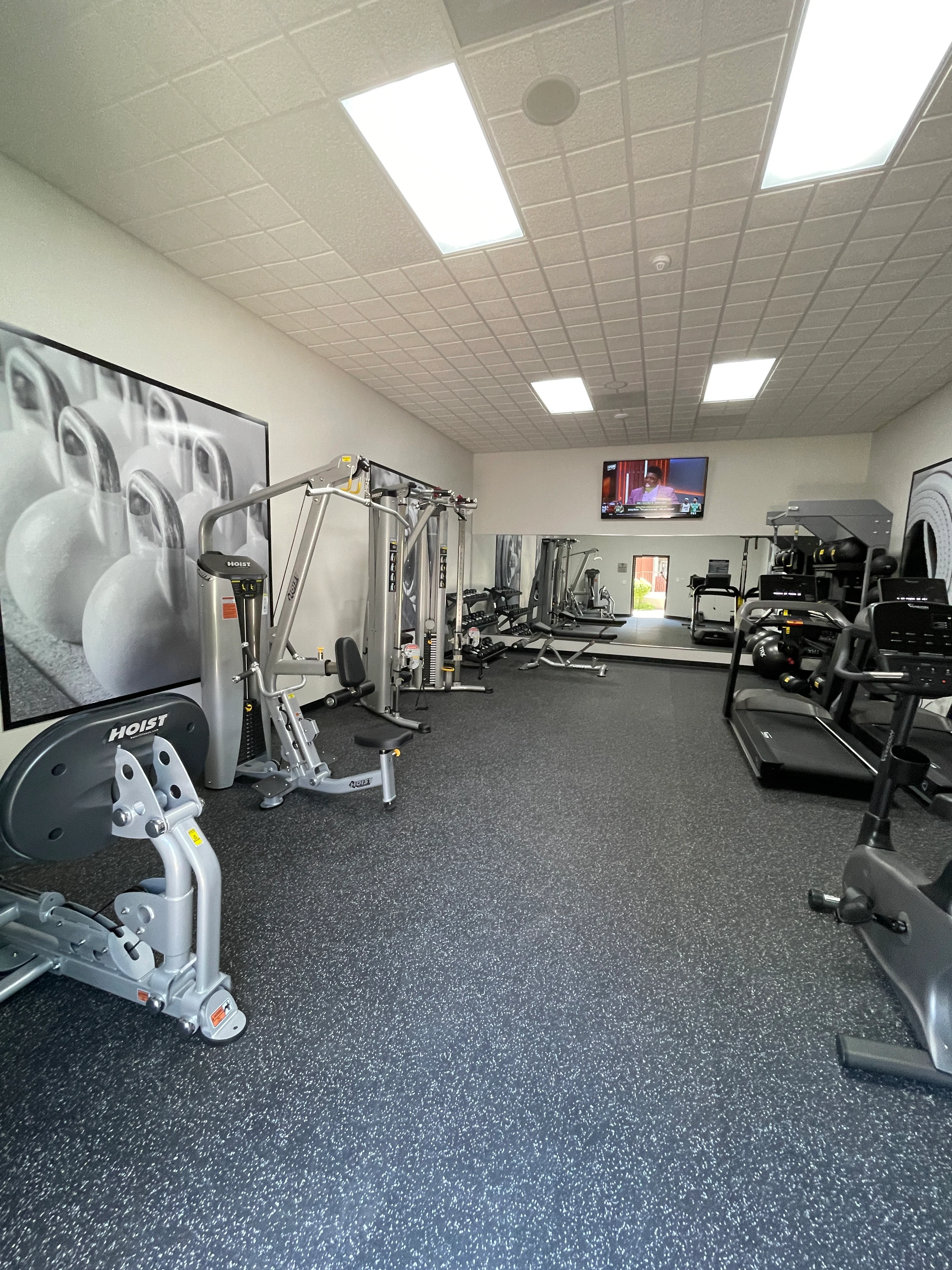 Posada Del Rio Apartments - Monitor, Screen, Working Out