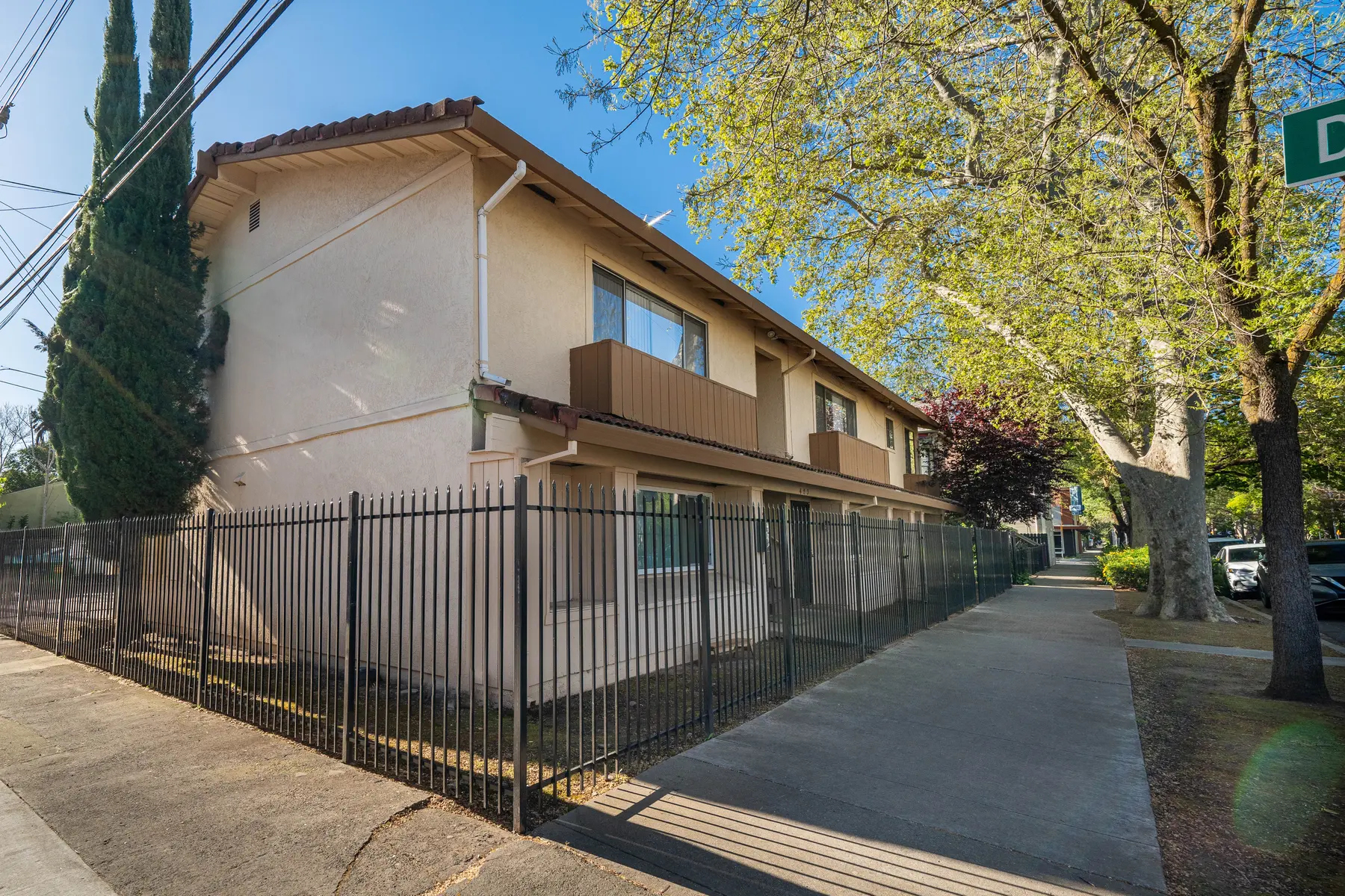 421 14th Street - Neighborhood, City, Street