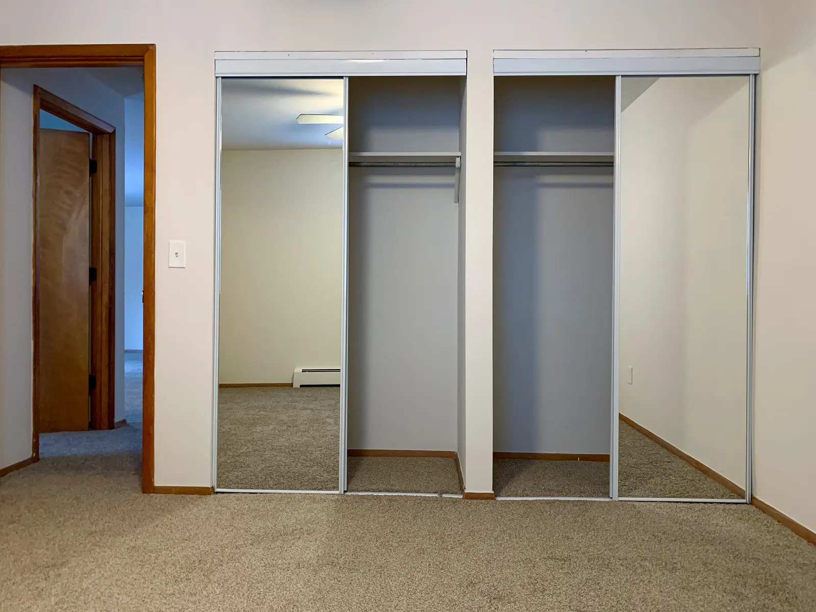 Liberty Circle - Door, Sliding Door, Indoors