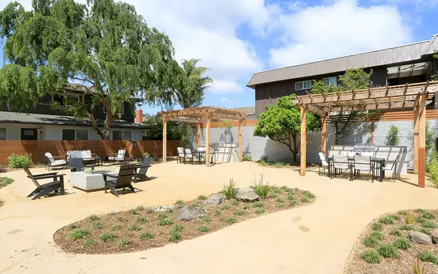 Edge at Howarth Park - House