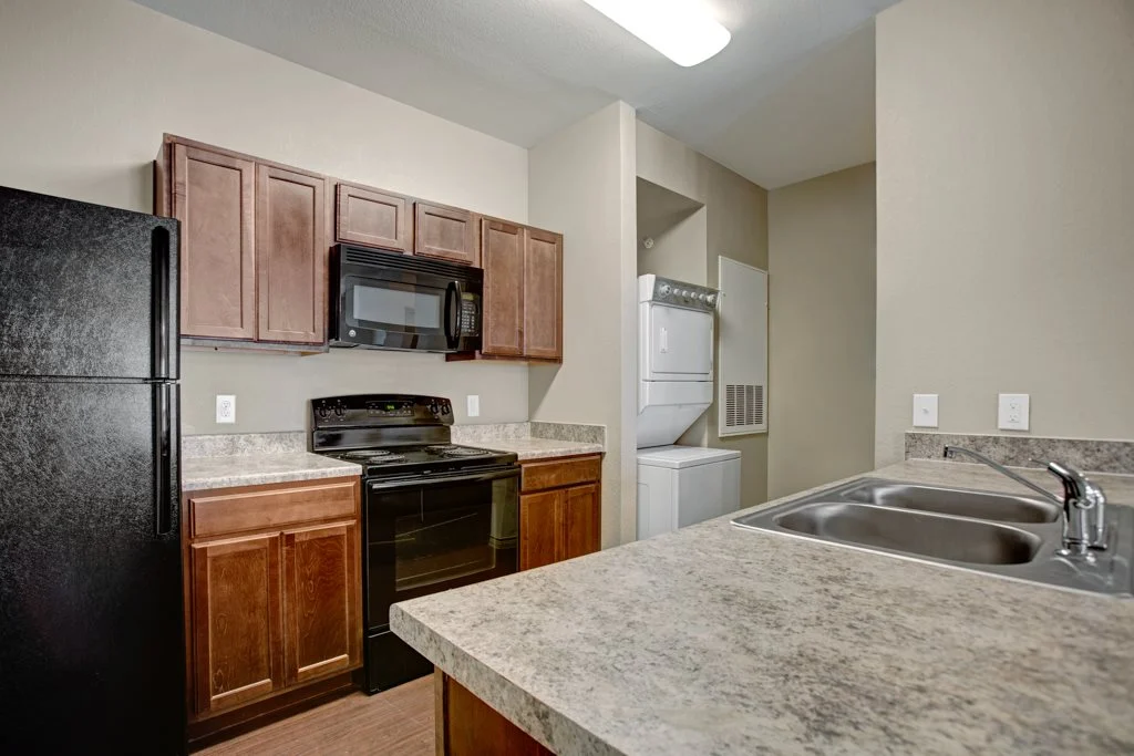 Vista Monterey Apartment Homes Vista Monterey Apartment Homes - Oven, Room