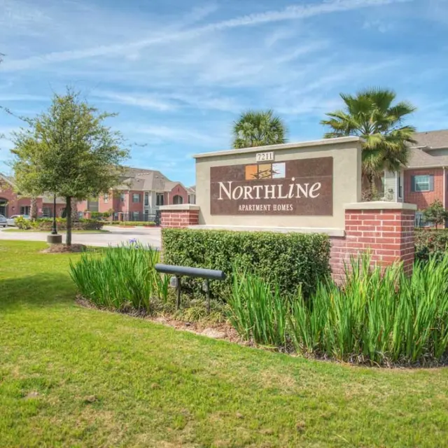 Northline Apartments - Grass, Vegetation, Hotel