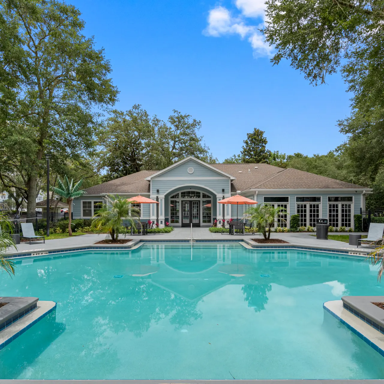 resort style swimming pool