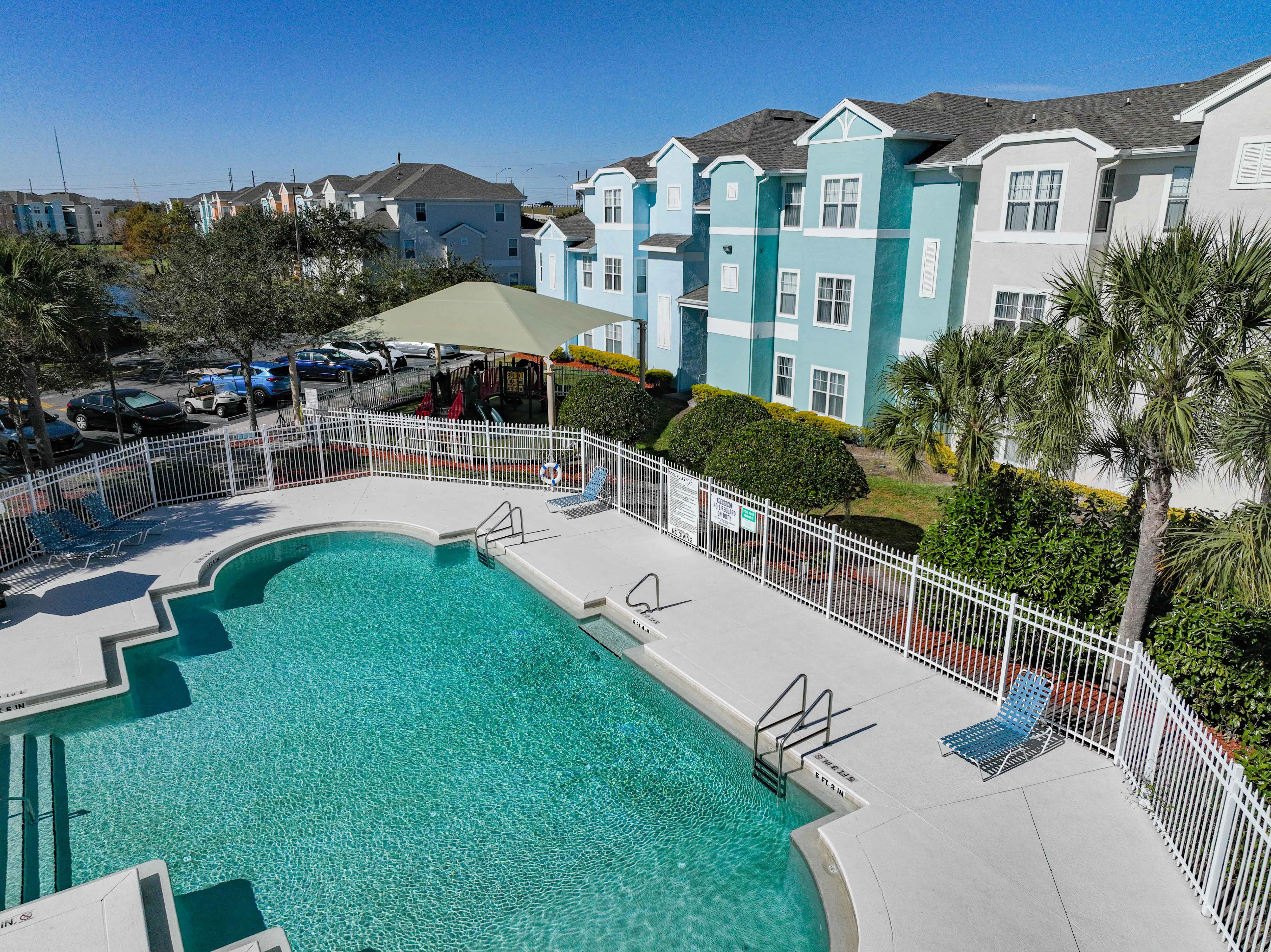 Pinnacle Pointe Apartments - Pool, Hotel