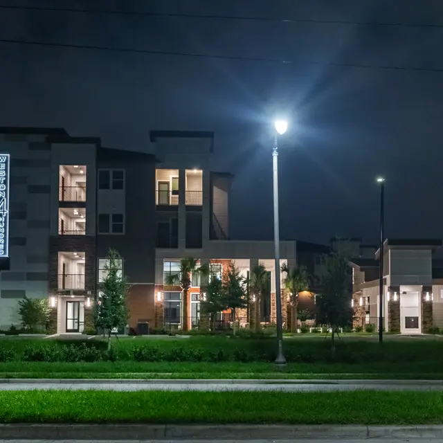 Weston 4 Hundred - Neighborhood, City, Lighting