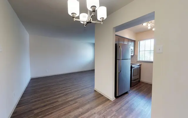 Austin's Place Apartments - Wood, Floor