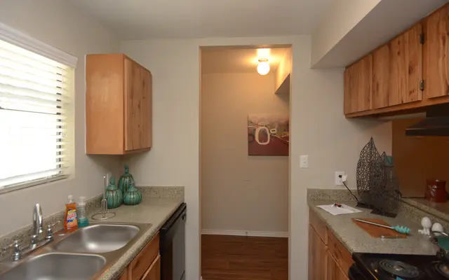 Lost Creek Ranch Apartments Lost Creek Ranch Apartments - Kitchen