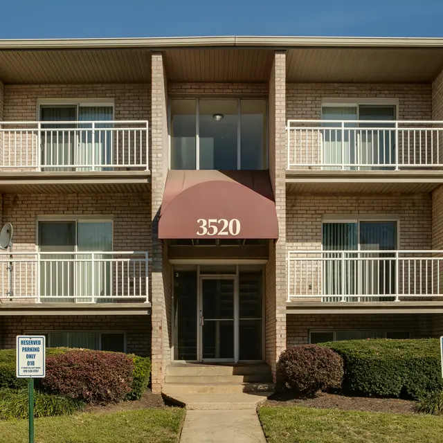 Tall Oaks - City, Apartment Building, High Rise