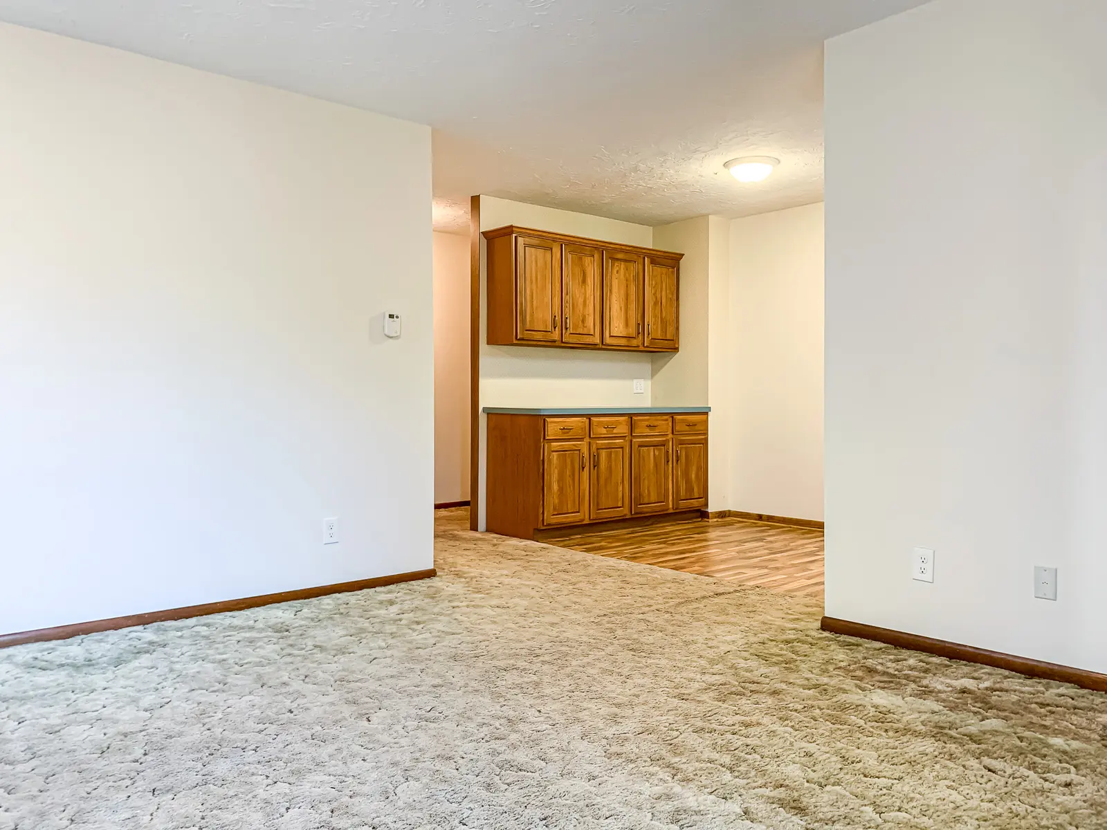 Colony Arms - Corner, Floor, Flooring