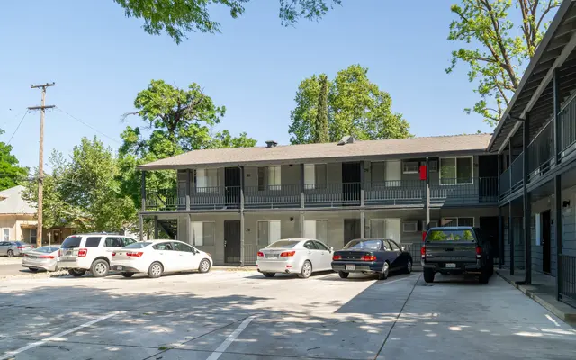 College Manor Apartments - Car, Wheel