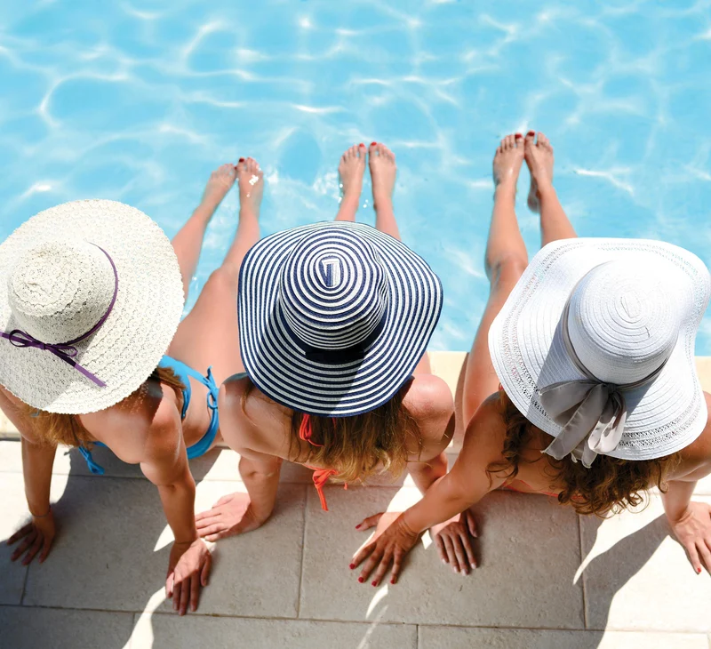 Aqua at Lakeshore East Aqua at Lakeshore East - Clothing