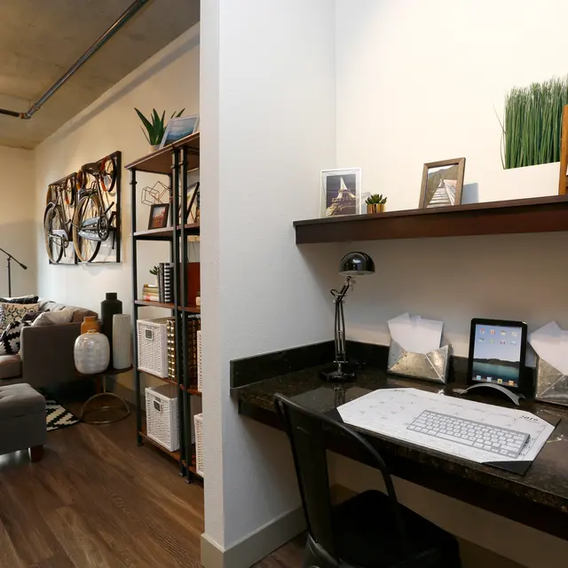 Work Station