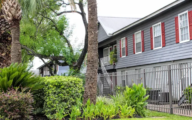 Northwest Corners - Building