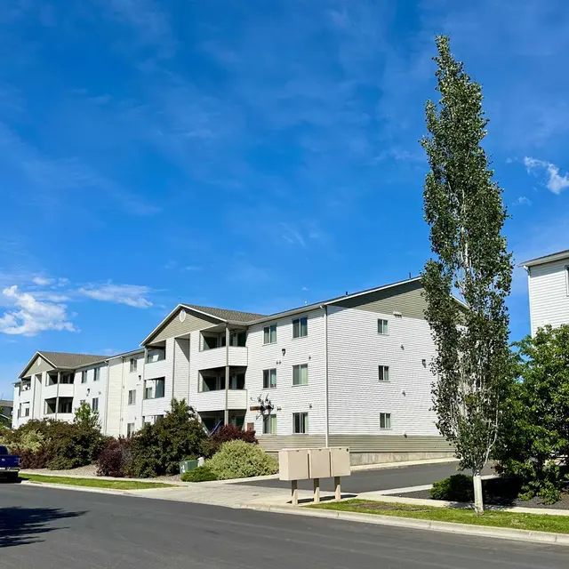 The Landing at Palouse Hills - Suburb, Neighborhood, City