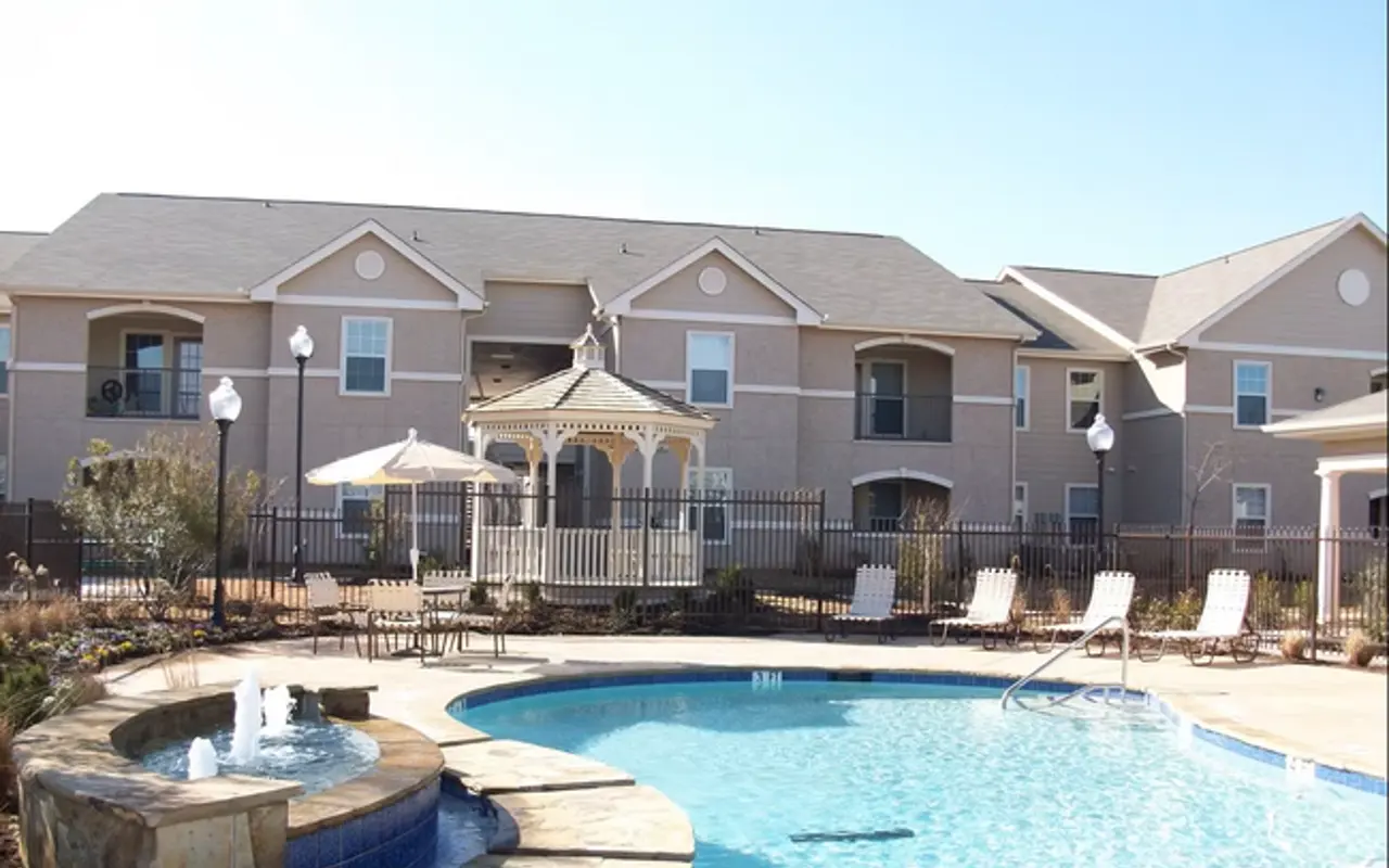 Washington Village - Pool, Water, Suburb