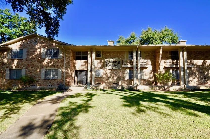 6015 Reiger 6015 Reiger - Yard, Patio, Porch