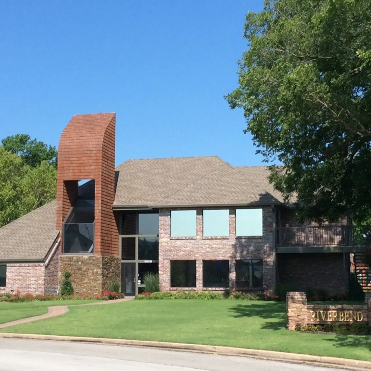 Riverbend Riverbend - Grass, Plant, Building