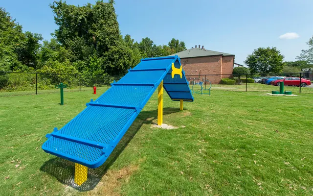 Cherry Grove Apartments Cherry Grove Apartments - Lawn