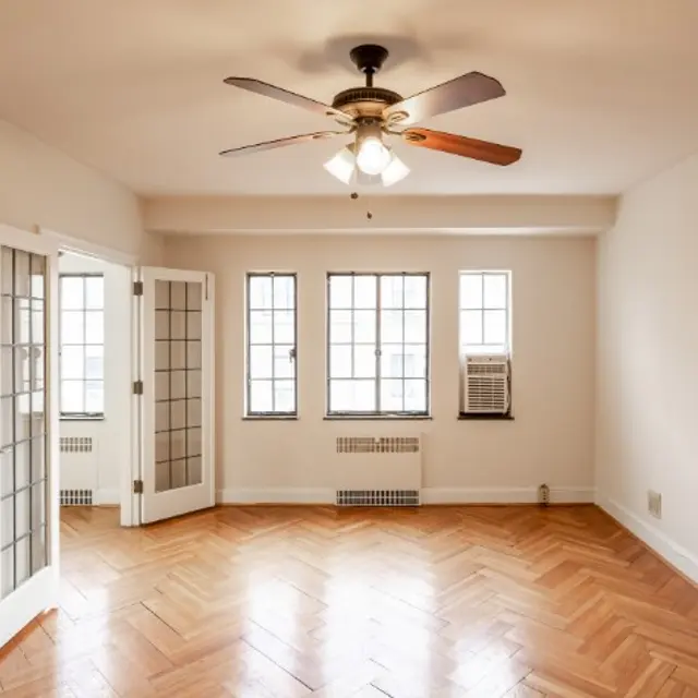 Hyde Park Terrace - Door, Corner, Ceiling Fan