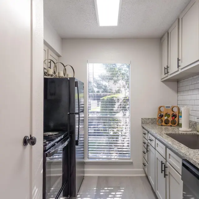 Skylar Pointe Apartments and Townhomes - Sink, Sink Faucet, Indoors