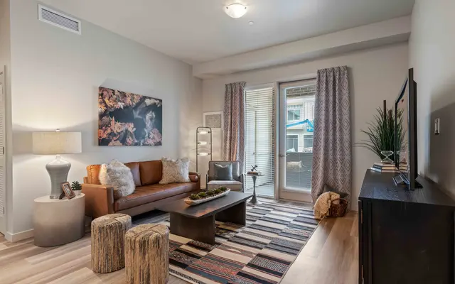 Reserves at Pilot Butte - Home Decor, Furniture, Living Room