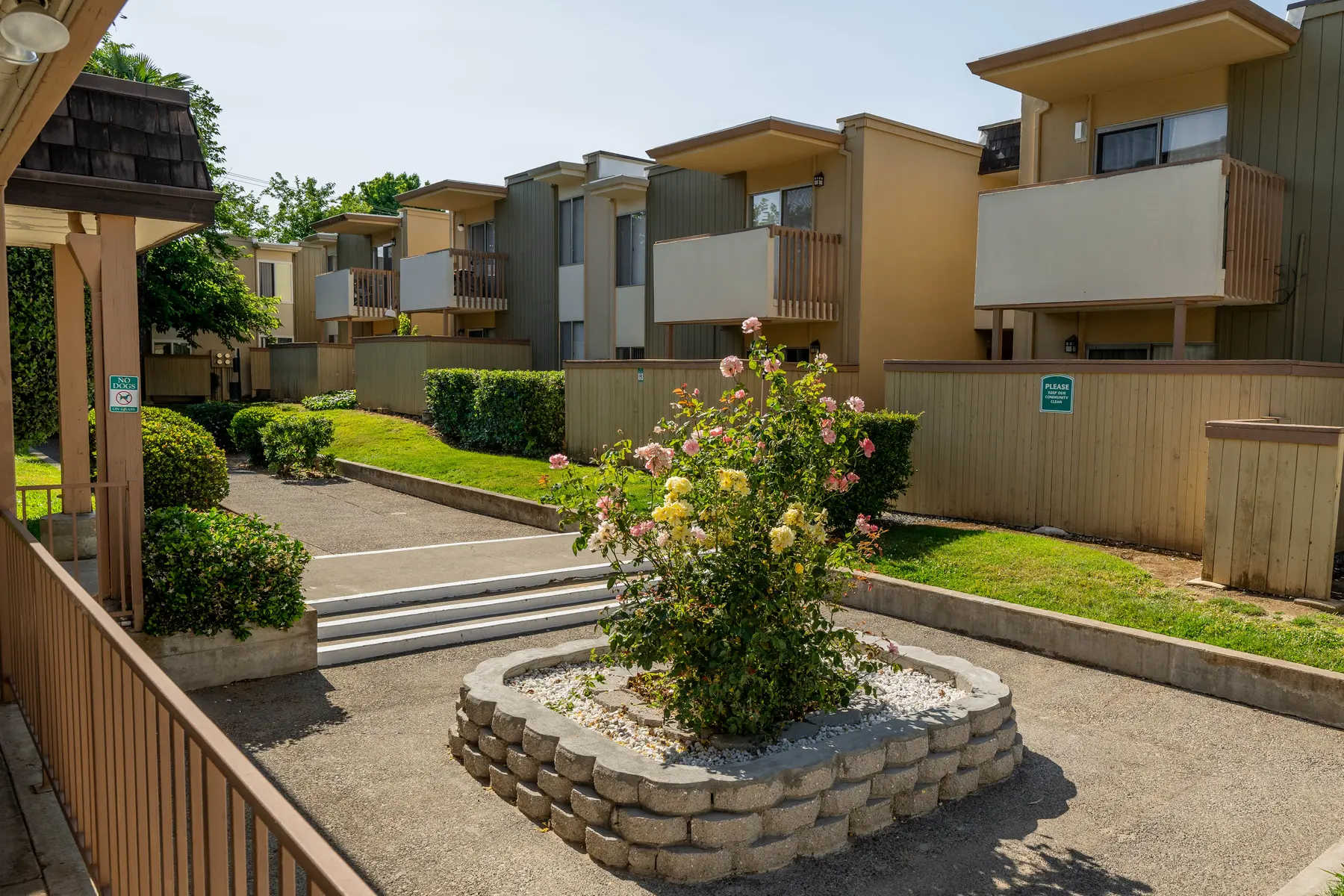 Crestview North - Neighborhood, City, Suburb