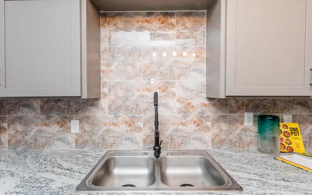 Red Pines Red Pines - Sink, Sink Faucet