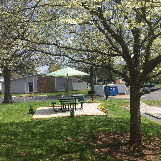 Cedargate - Outdoors, Shelter, Grass