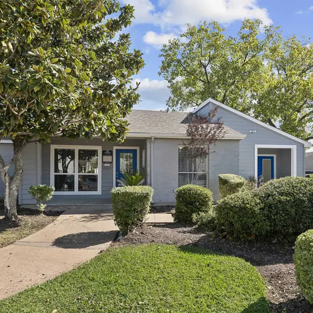 Toro Place - Grass, Plant, Suburb