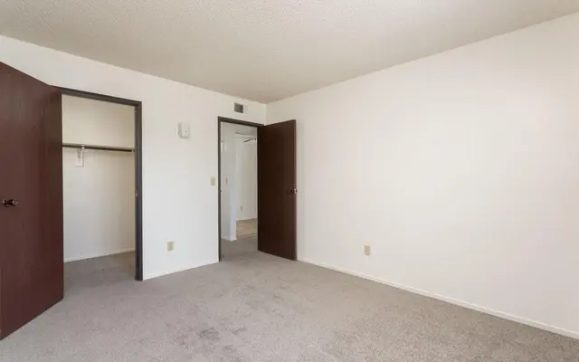 Maguire Hill Apartments - Floor, Corner, Interior Design