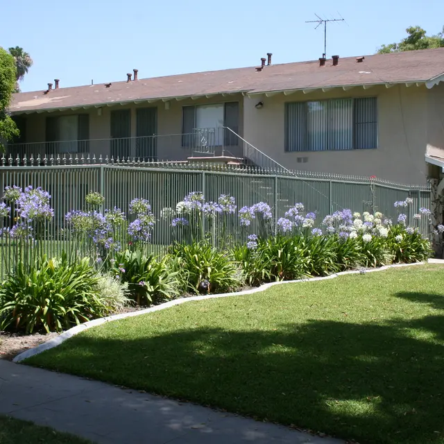 Sherwood Gardens Apartments - Backyard, Nature, Outdoors