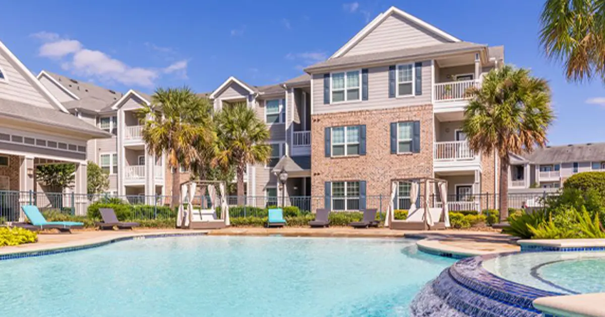 Luxe at Katy Apartments