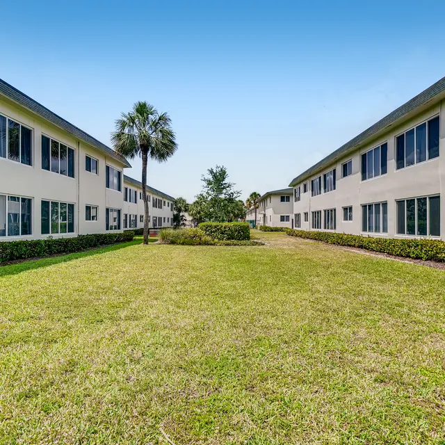 Spectra at Plantation - Lawn, Grass