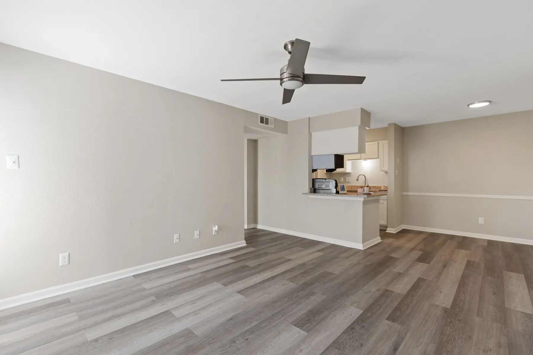 7be653428a3f4b958ee5bd49901ea065.jpg 7be653428a3f4b958ee5bd49901ea065.jpg