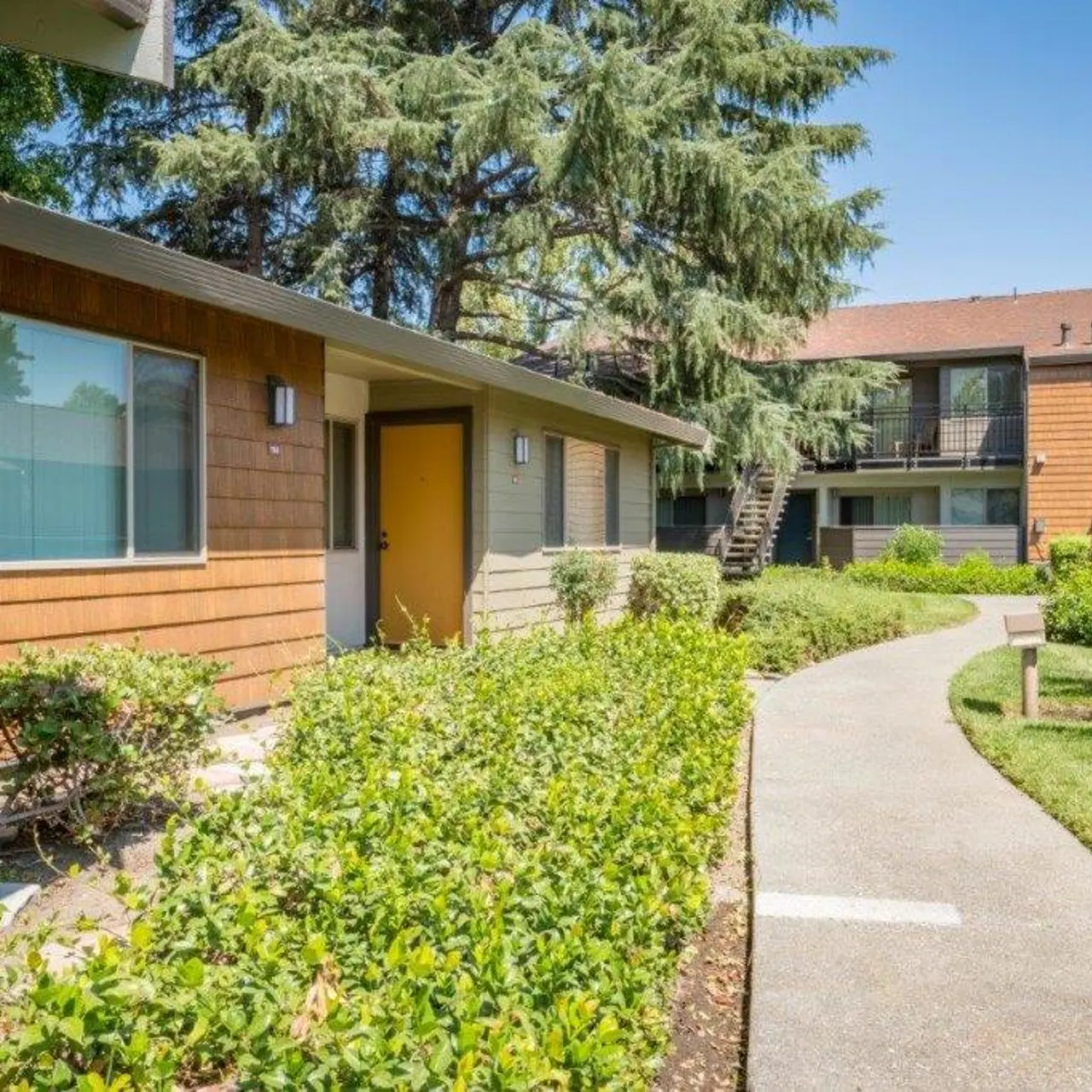 Woodcrest Apartments - Door, Tree, Yard