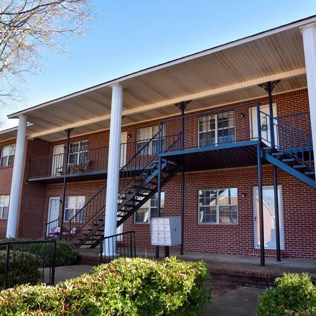 Gilbert Court - Housing, House, Portico