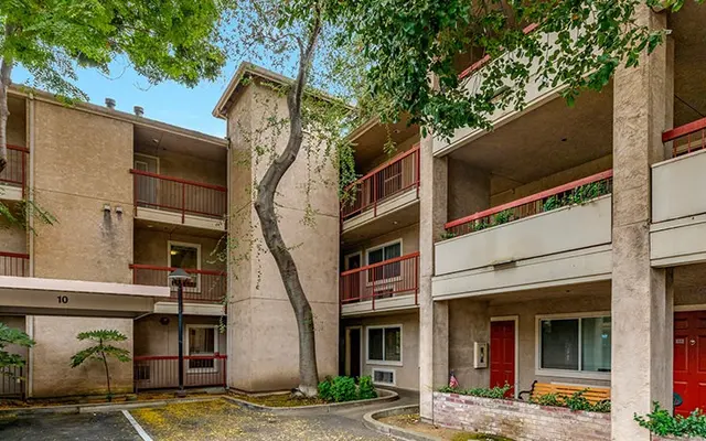 The Terraces at Capitol Park - City, Tree, Condo