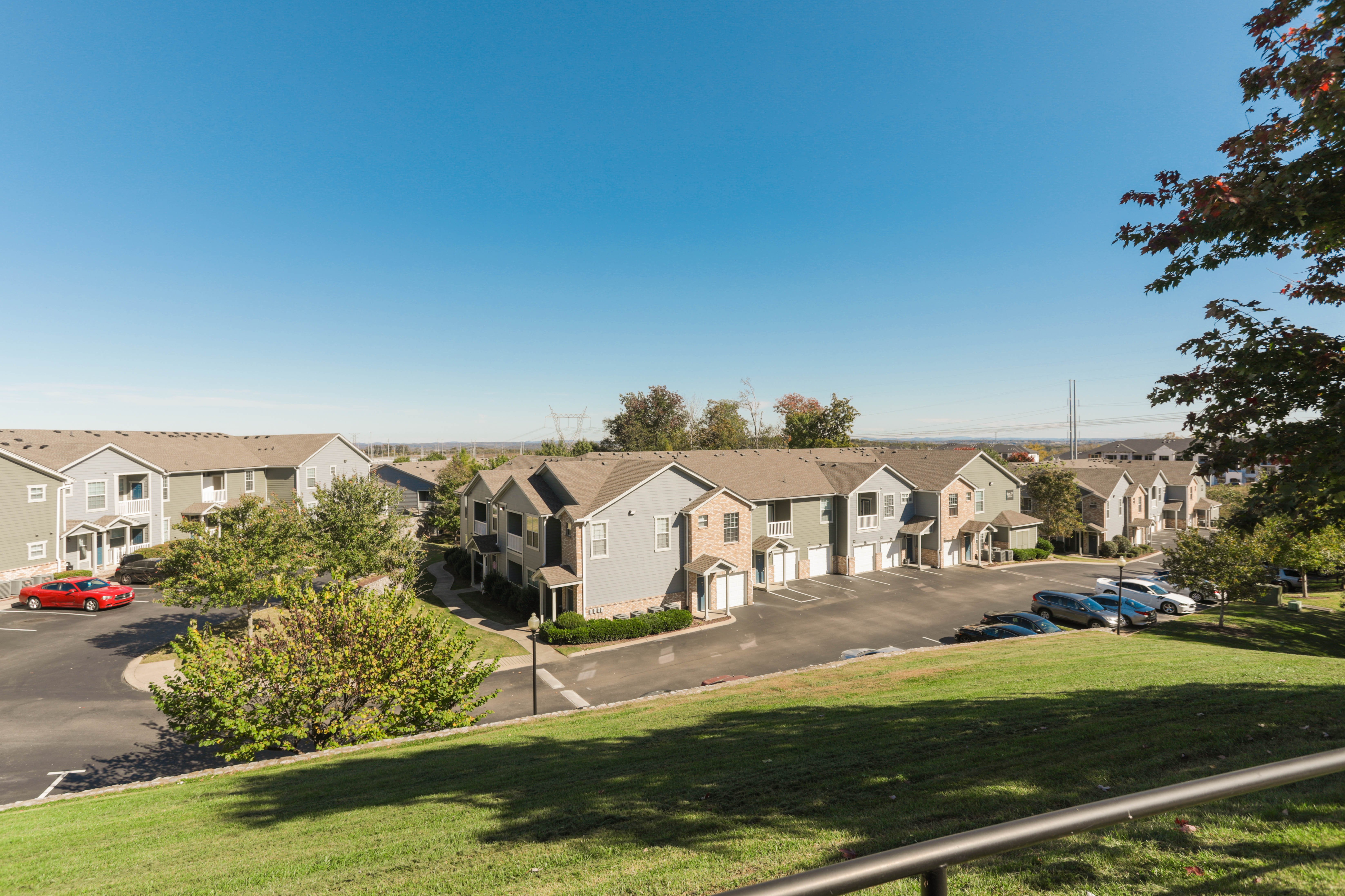 Discovery - Suburb, Neighborhood, Car