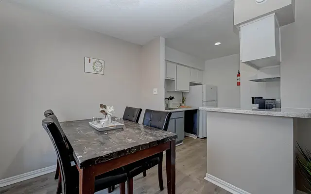8801 Glencrest - Table, Furniture, Dining Room