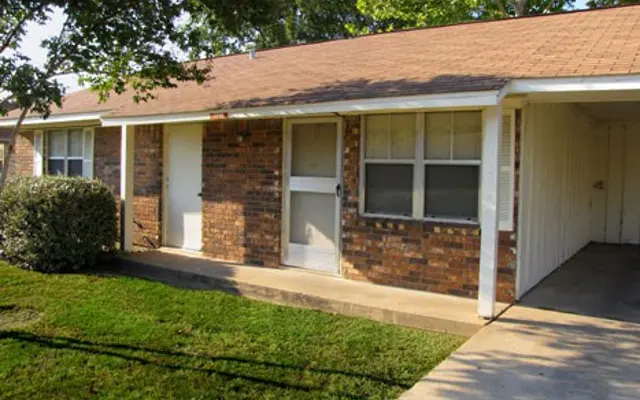 Winnsboro Homes - Building