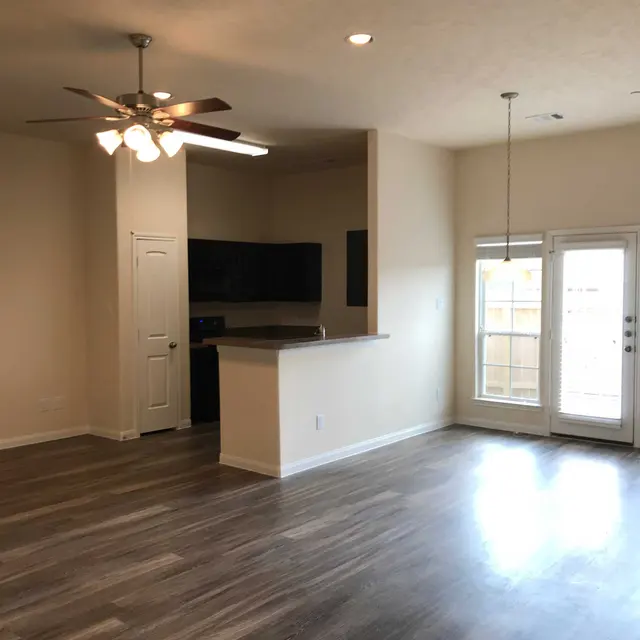 36 Palms Townhomes - Wood, Floor