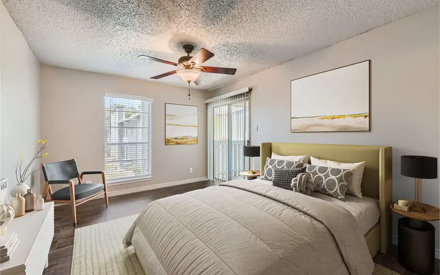 Woodstone Apartments - Home Decor, Appliance, Ceiling Fan